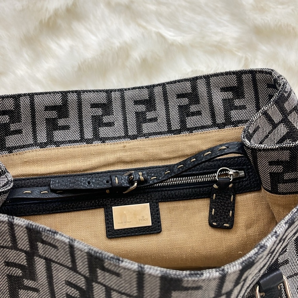 Fendi Zucca Print Black and Gray Shoulder Bag - Picture 5 of 9